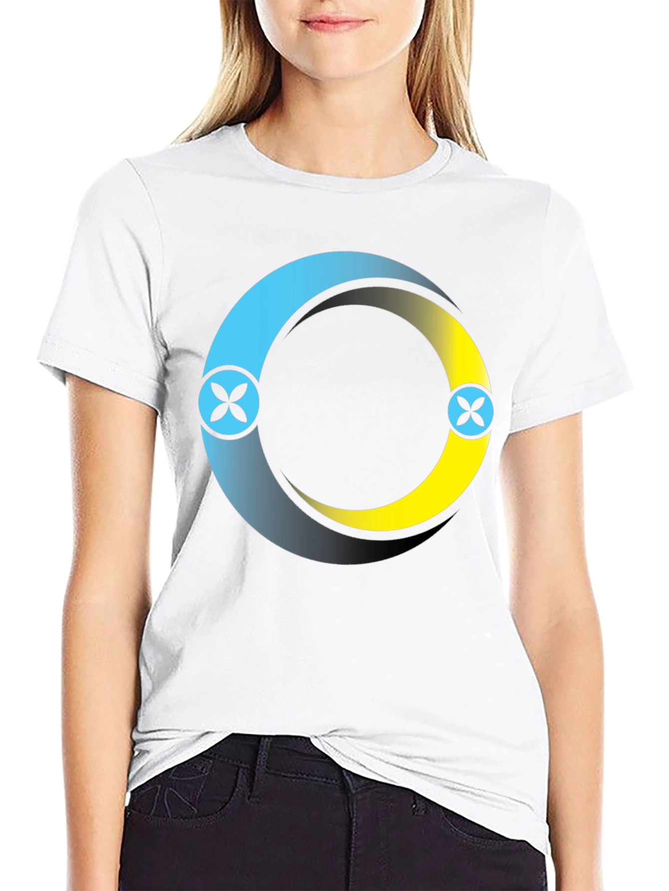 Circle Logo Black T-Shirt: Modern Casual Style