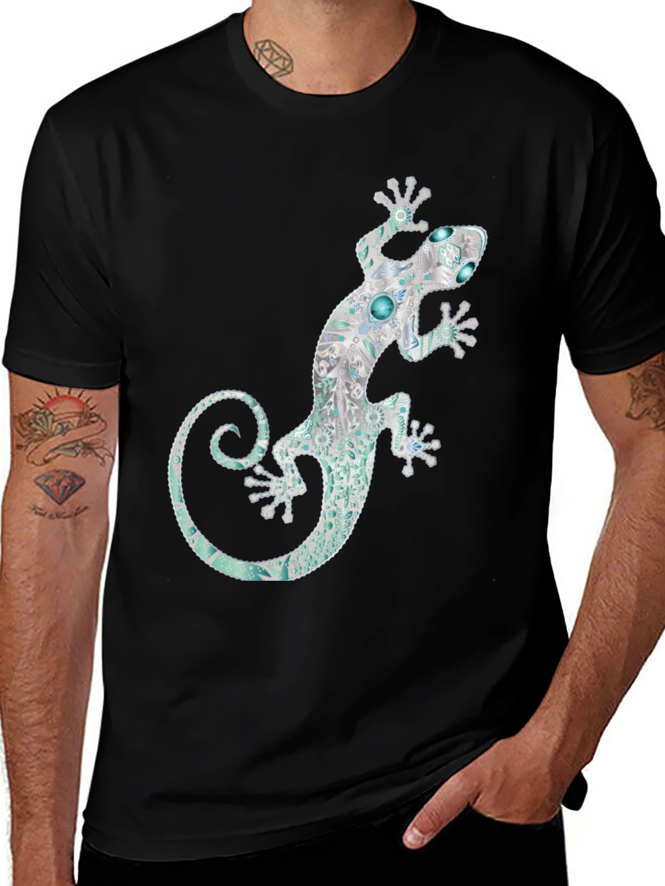Lizard Graphic Black T-Shirt - Unique Design