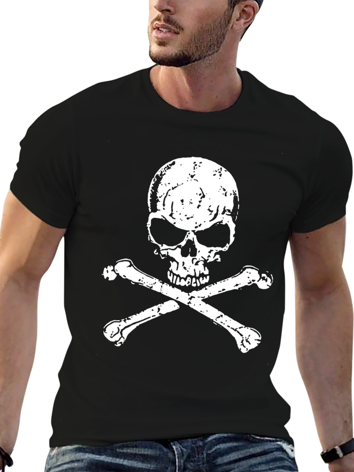 Skull & Crossbones Graphic Tee - Classic Pirate Design