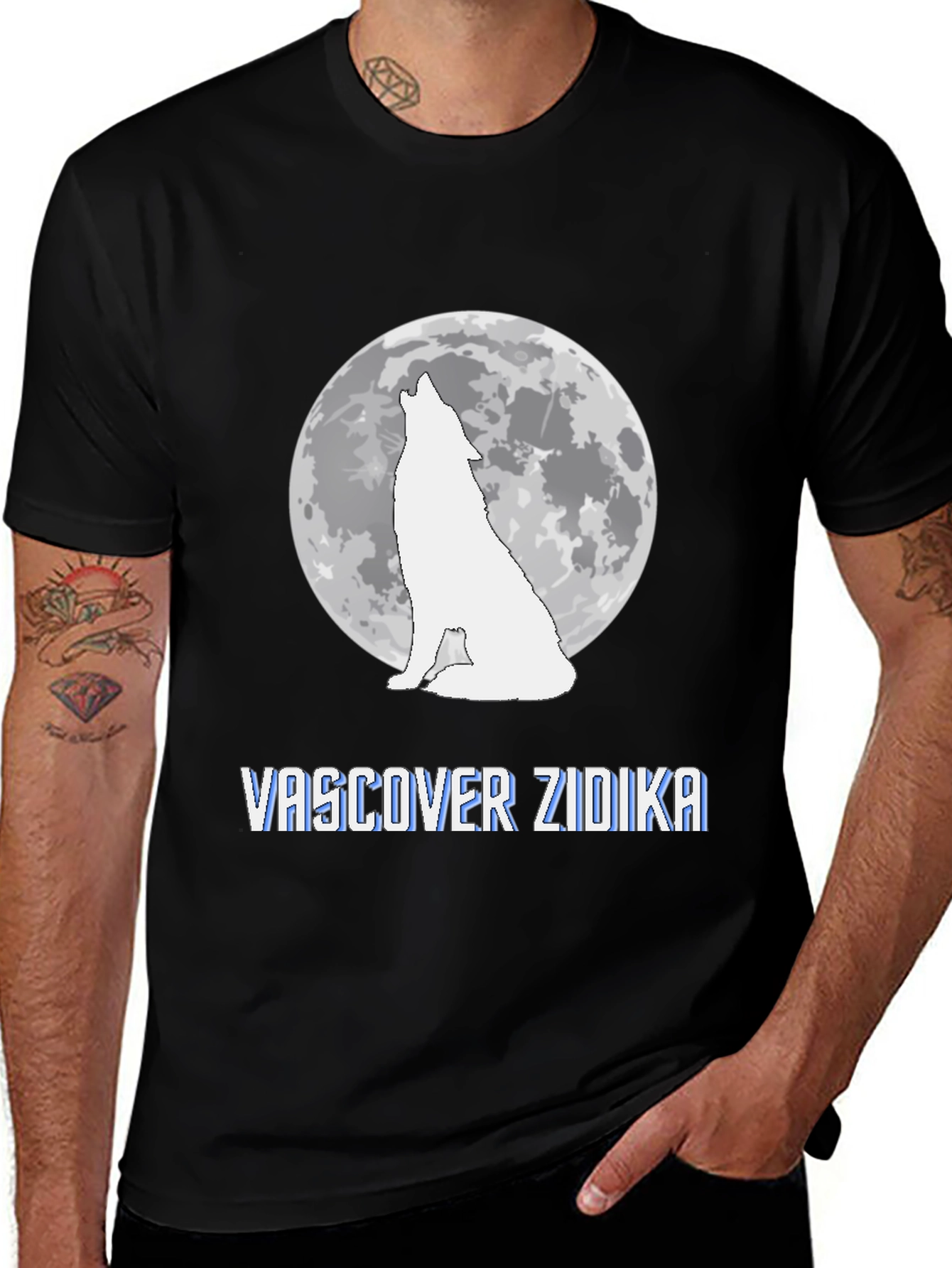 Wolf Howling at Moon Graphic Tee - Vascover Zidika