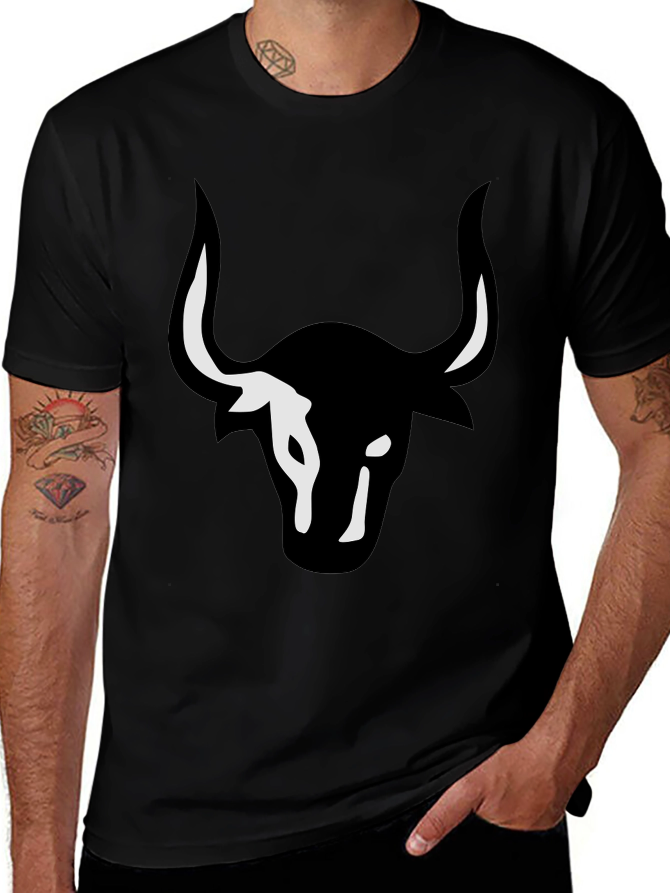 Bull Graphic T-Shirt - Stylish Black Tee