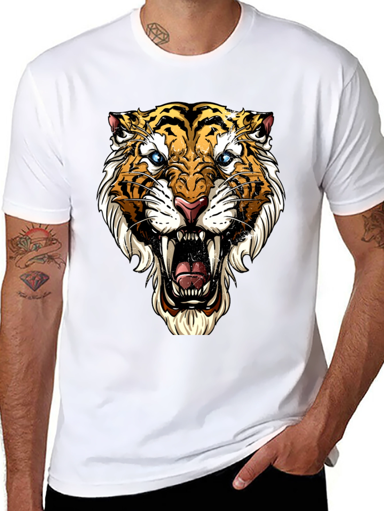 Roaring Tiger Graphic Tee - Bold Black T-Shirt