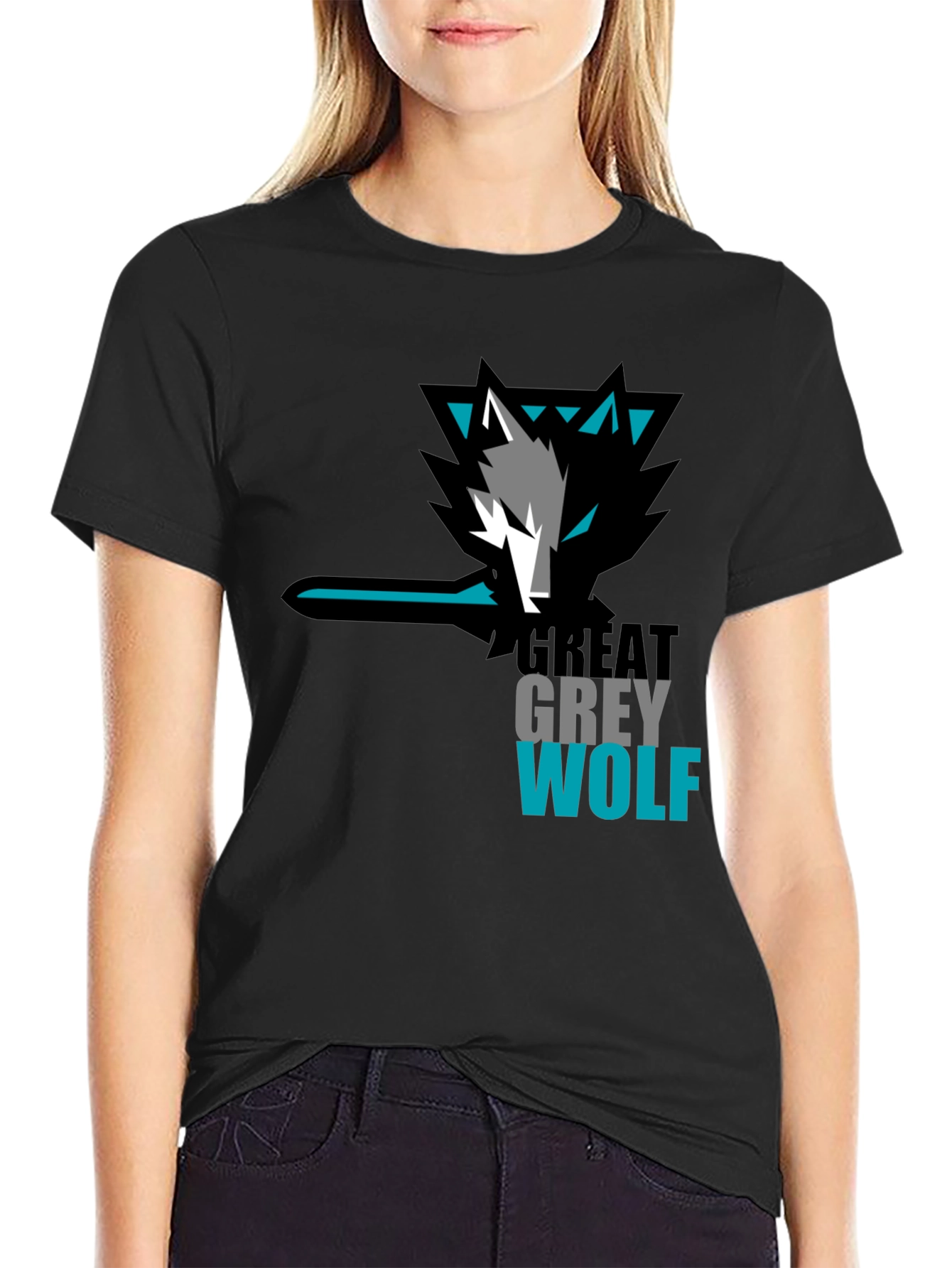 Great Grey Wolf Graphic Tee - Modern Style