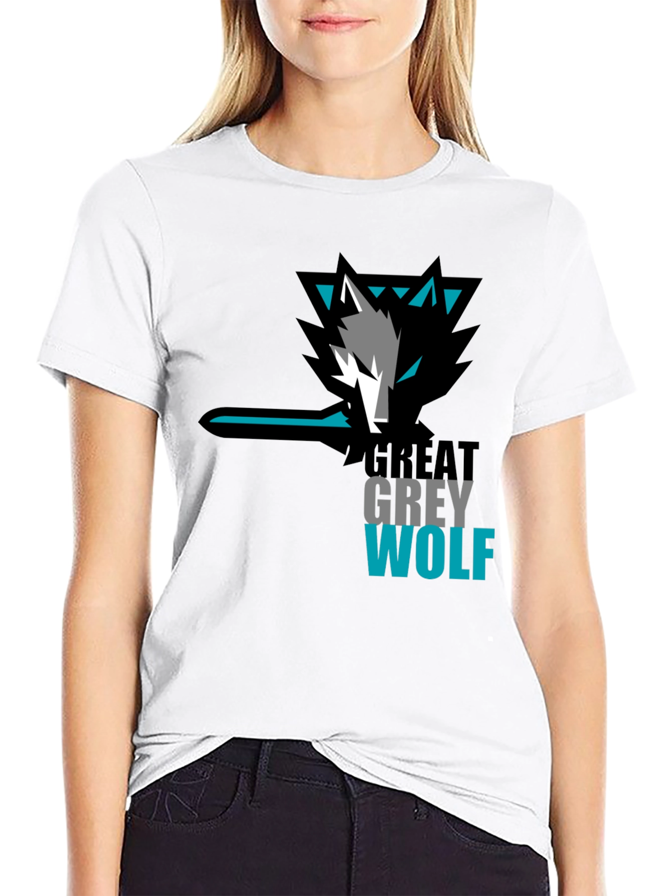 Great Grey Wolf Graphic Tee - Modern Style