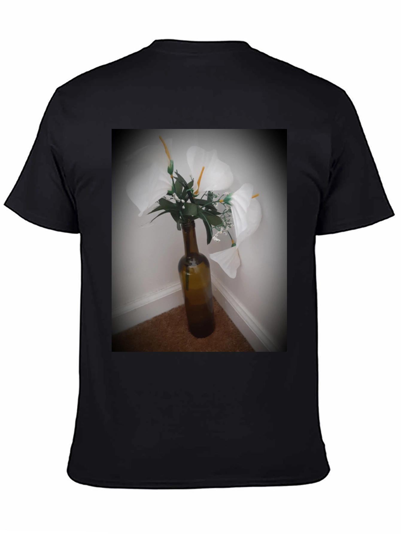 Floral Vase Graphic Tee - Elegant Design