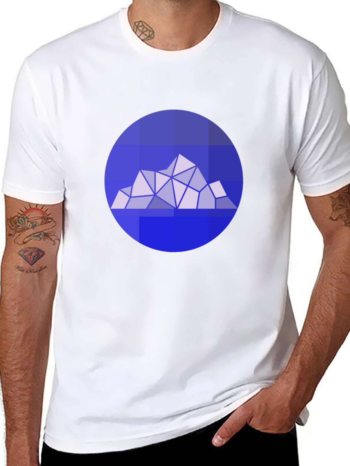 Geometric Mountain Graphic Tee - Modern Style